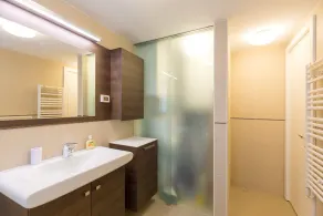 Antonio's Luxury Suites - Image 3