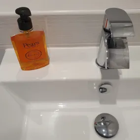 Totally private apartment in family setting, not shared - Image 5