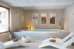 Votre Prochaine Vacance de Ski | Logement Confortable + Accès Piscine - Image 3