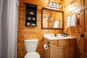 Cozy Clean Waterfront Cabin on Sugar Lake - Ice Fishing, Ski/Snowboard Nearby - Image 3