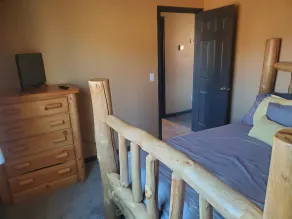 Beautiful cottage at the base of Boulder Mountain! Amazing views all around! - Image 4