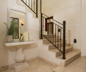 Stunning West Coast Villa minutes from Mullins Beach - Image 2