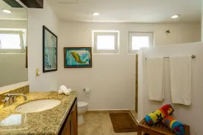 Las Tortugas A3 - beautiful 2 bedrooms condo on a beach side access in down town - Image 3