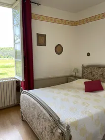 House in the heart of a country estate - Image 2