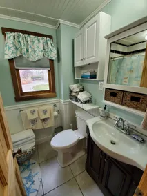 Cozy Lake Front Cottage on Long Pond - Image 3