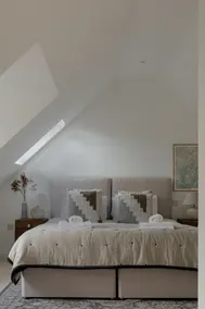 Design-Led- 2xSuper-King Beds- Ensuites- W Parking  - Image 4