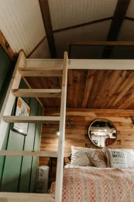 Private tiny cabin- 15 minutes from Dale Hollow Lake! - Image 4