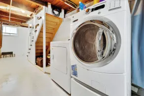 Cottage Suite Whirlpool Tub - Image 3