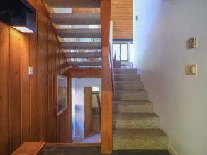 Loon Mountain View 3BR, AC, Hot Tubs, Indoor Pools, Tesla Charger - Image 4