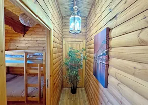 Comfortable lodge that sleeps four people, ideal for families. - Image 5