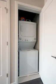 Stunning Apt W/ Parking and Gym | Downtown at Yale - Image 3