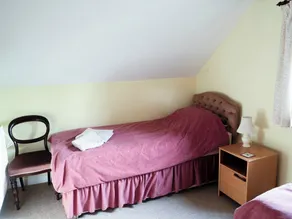 2 bedroom accommodation in Wood Norton - Image 3