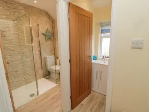 DUNE VIEW, family friendly, country holiday cottage in Beadnell - Image 2