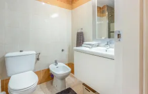 Beautiful Apartment In Torrevieja With Wifi - Image 3
