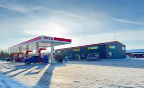 Richer Esso and Motel - Image 2