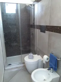 POOL MIT WHIRLPOOL in der P. T. Villa, nur wenige Minuten von der Stadt und dem Meer entfernt - Image 5