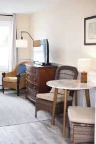 Inn at 7 Central - Image 2