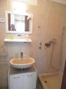 Two bedroom apartment with terrace and sea view Supetarska Draga - Donja, Rab (A-15423-a) - Image 2