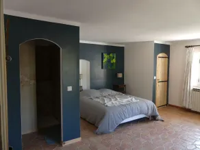 The charm of a Provencal country house - Image 2