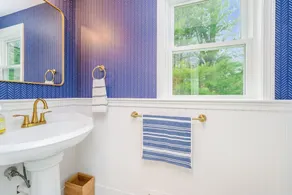 Moon Compass Escape – Spacious Cape Cod Retreat - Image 5