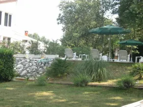Exclusive villa with pool, guest rooms with rich breakfast buffet - Image 2