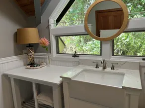 Captain's Quarters Cottage on Kamuela's Nob Hill - Image 2
