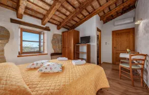 Lovely Apartment In Cerovlje With Wifi - Image 5