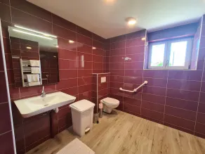 \"Charming Renovated Longhouse: 4★ Gîte, Close to Golf, Trails & Historic Sites\" - Image 5