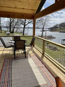 Cozy lake front Cabin that's perfect for two! - Image 4