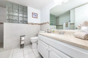 Maria Beautiful Beachfront Condo, sleeps up to 8. BIG DISCOUNTS NOW  - Image 4