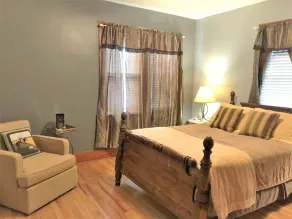 Beautiful Home near Zoo/College World Series/Downtown - Image 2