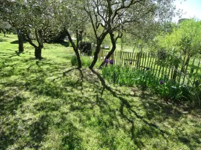Pretty stone mazet for 2 people surrounded by a 2 hectare park - Image 3