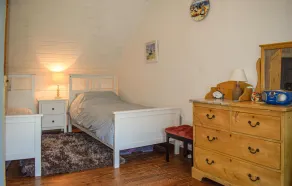 2 bedroom gorgeous home in Quemper Guezennec - Image 3
