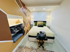Cherry Street with CARPORT - Arcade Game & Artsy - KING bed - Great Location - Image 5