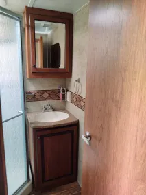 Comfy and cozy RV retreat like having your own campground space - Image 3