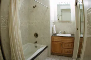 Spacious 1br Apartment in Raritan- Fully Furnished! - Image 3