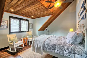 Beautiful open-concept cottage on Moon River! 10 Minute walk to Bala! - Image 5