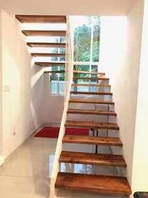 Luxurious Modern Home - A Walk To The Beach - Image 2