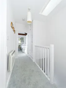 Cosy cottage in sleepy village yet only 5 minute drive to Truro city centre. - Image 5