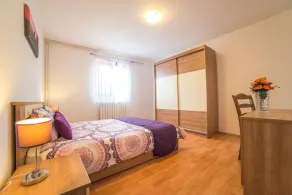 Air-conditioned flat with jacuzzi, sun loungers, Wi-Fi - Image 5