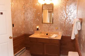 3 bedroom accommodation in Davis - Image 4