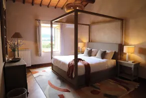 Stunning estate + winery operating as two luxury villas + infinity pool - Image 4