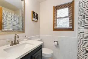 3 Bed 2 Bath Home w 2 Car Garage & Fitness Room - Image 4