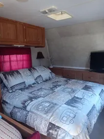 Glamping at it's best! Sleeps 4, Porch w/grill Fire pit Big outdoor living space - Image 5