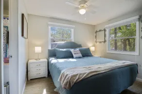AMAZING COVE! 3 Bed/2Ba Lakefront Home - Hot Tub, Smart TVs, EV Charger, Firepit - Image 4