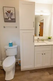 Small Town Apartment near covered bridge - Image 4