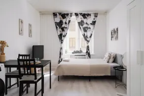 Cozy Studio Apt with Perfect Location - Image 4