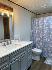 Cozy Cabin Retreat located just minutes to Galena, IL & DBQ, IA - Image 2
