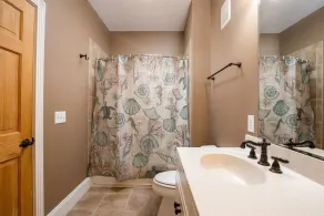 Steps from the Beach - Spacious Condo with Amenities - Image 3