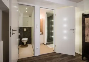 2-Floor Apt w/ Separate Entrance Right in the Heart of Kreuzberg! - Image 2